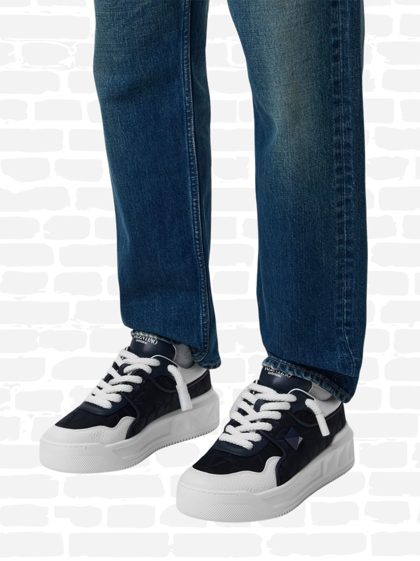 ולנטינו נעליים צבע שחור XL LOW SNEAKERS