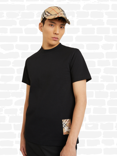 ברברי טי שירט צבע שחור LOGO PATCH