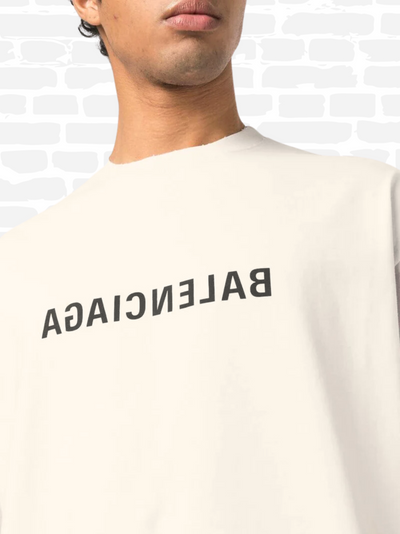 בלנסיאגה טי שירט צבע ב'ז Mirror logo-print T-shirt