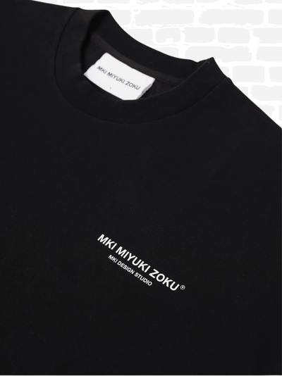 אמקיי איי טי שירט צבע שחור DESIGN STUDIO