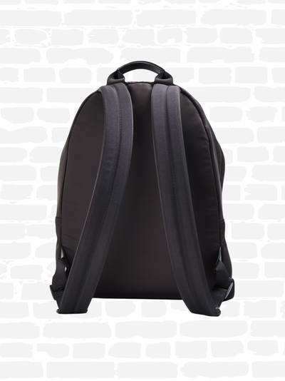 ז'יבנשי תיק גב צבע שחור GIV Essential Bkpk