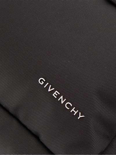 ז'יבנשי תיק גב צבע שחור GIV Essential Bkpk