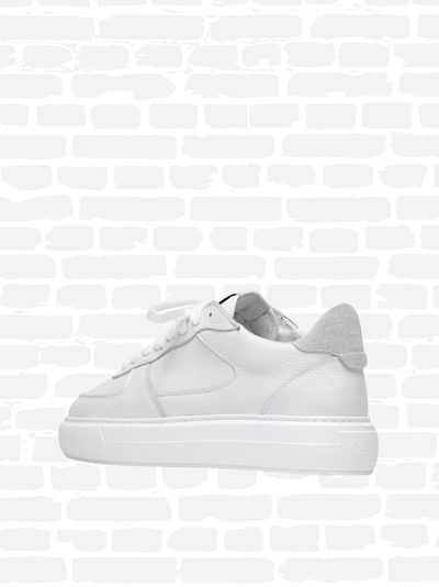 קלינס נעליים צבע לבן COURT SUEDE TRAINERS