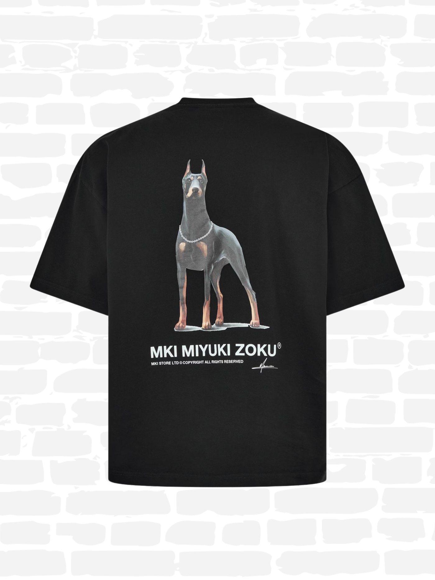 אמקיי איי טי שירט צבע שחור RUBI DOBIE