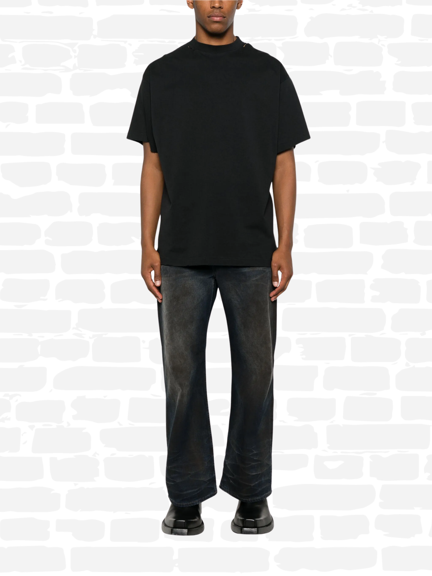 ברברי טי שירט צבע שחור KNIGHT EMBROIDERED T-SHIRT