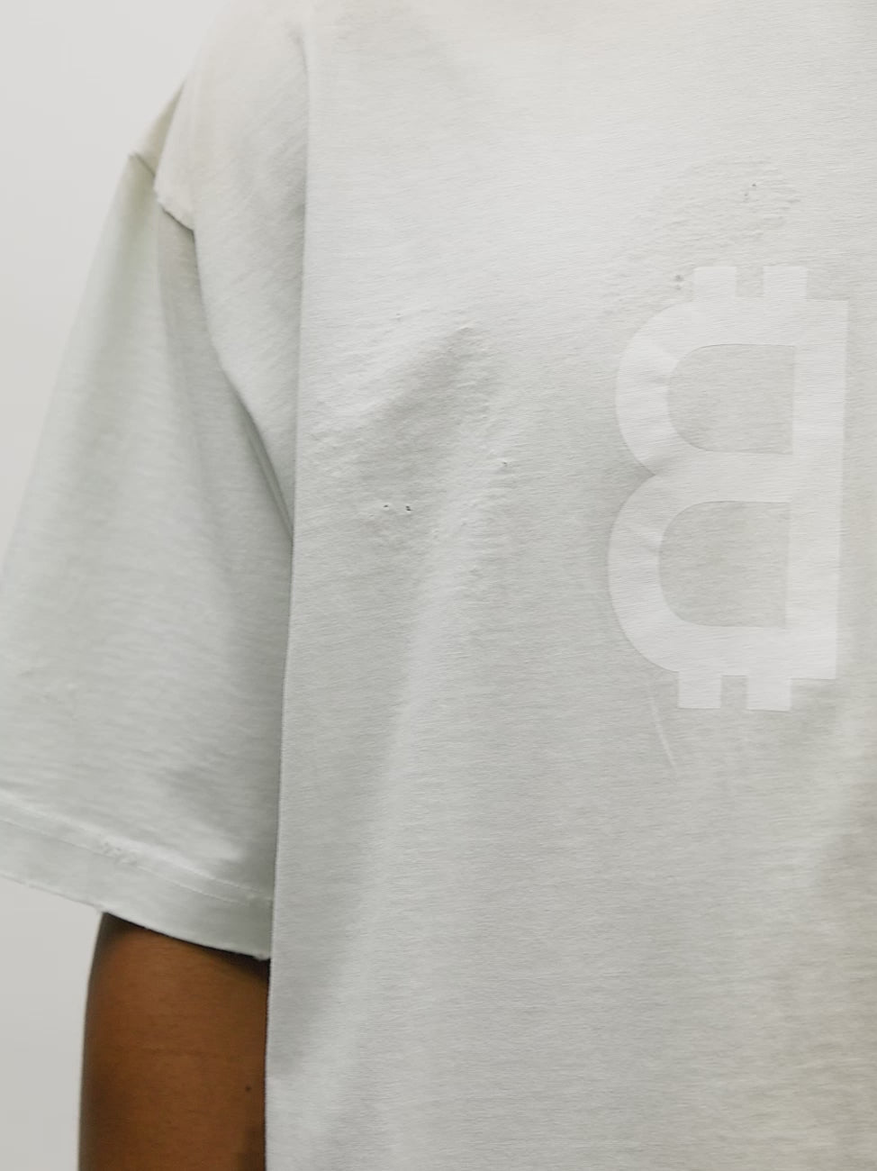 Balenciaga T-shirt couleur crème T-shirt à logo Crypto imprimé